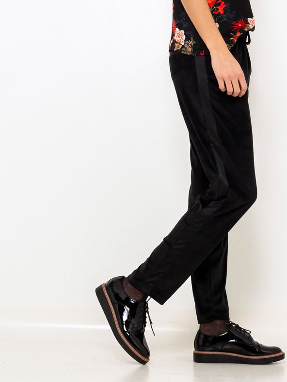 CAMAIEU Fekete bársony nadrág CAMAIEU-szíjjal