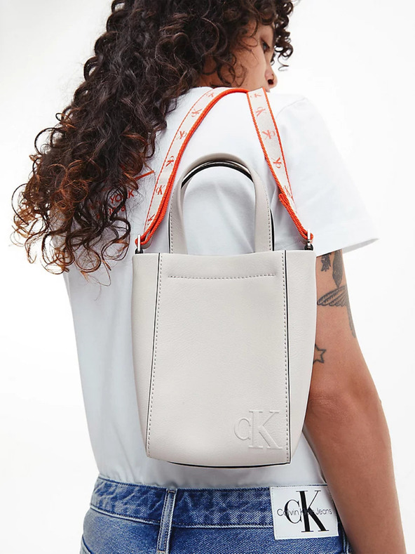 Calvin Klein Jeans Kézitáska