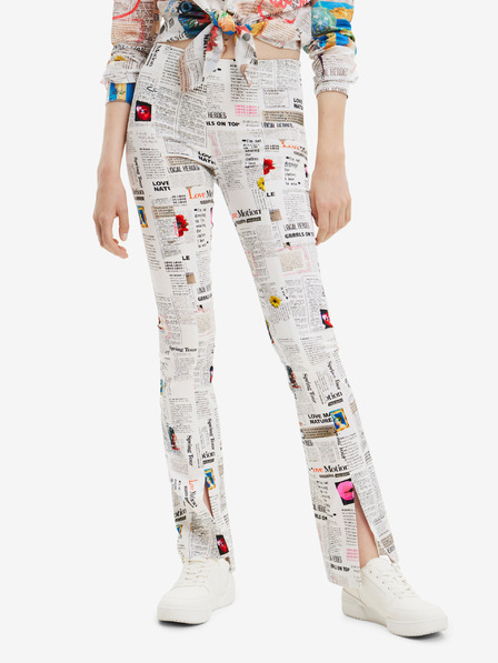 Desigual Fehér női mintás nadrág Desigual Újság