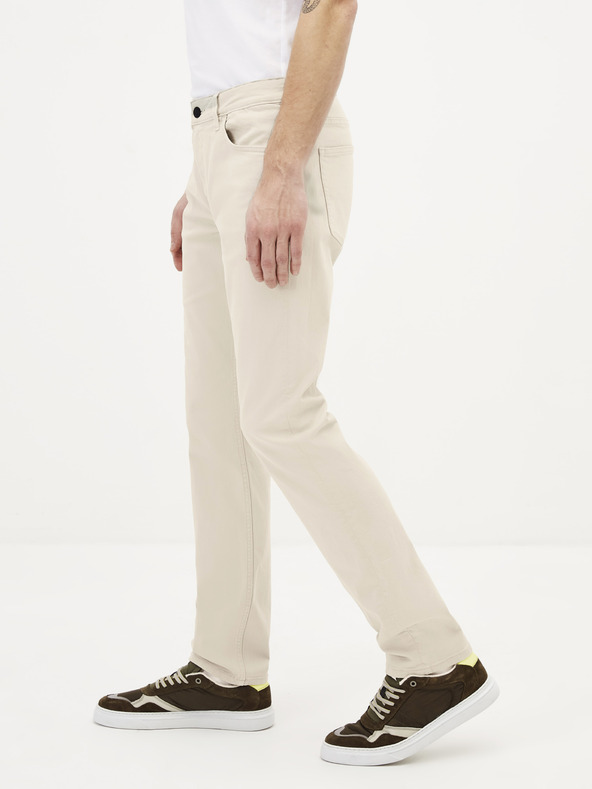 Celio Krémszínű egyenes szabású farmer Celio Jopry