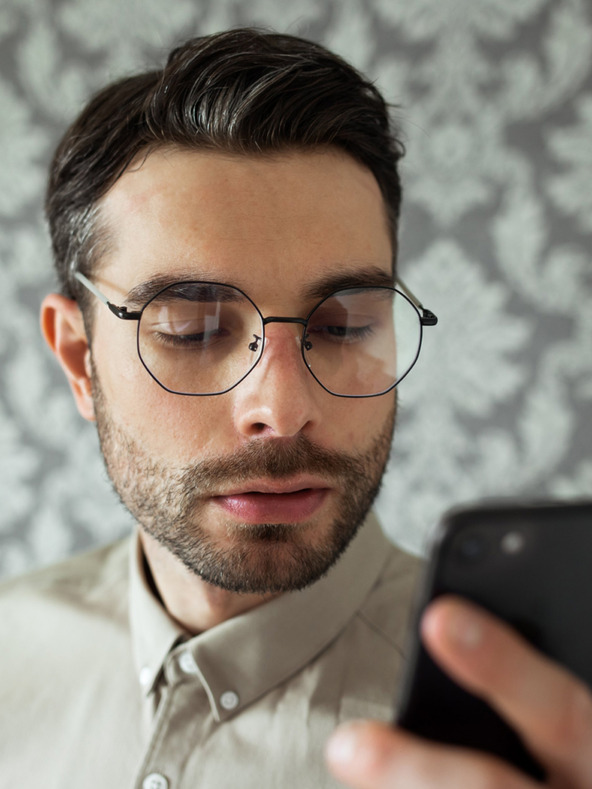 VEYREY Ralf Számítógépes szemüveg