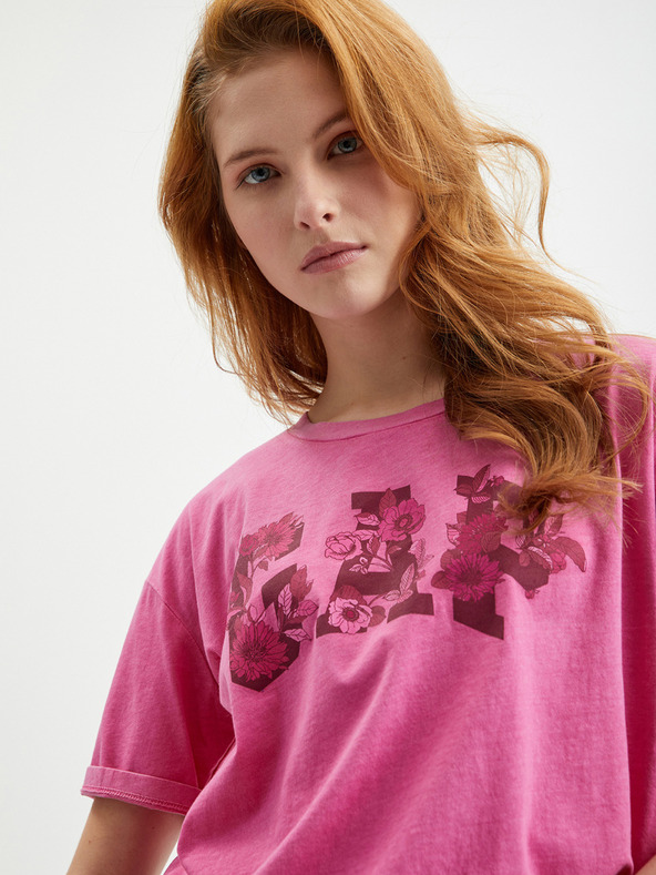 GAP Póló virágos logóval GAP