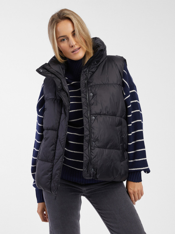 GAP Vízlepergető steppelt mellény PrimaLoft®-tal GAP
