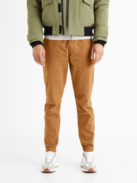Celio Férfi barna nadrág Celio Voyage