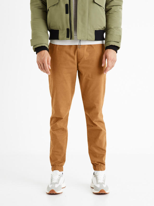 Celio Férfi barna nadrág Celio Voyage