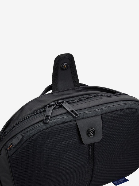 Thule Fekete Férfi Thule Tact 5L válltáska