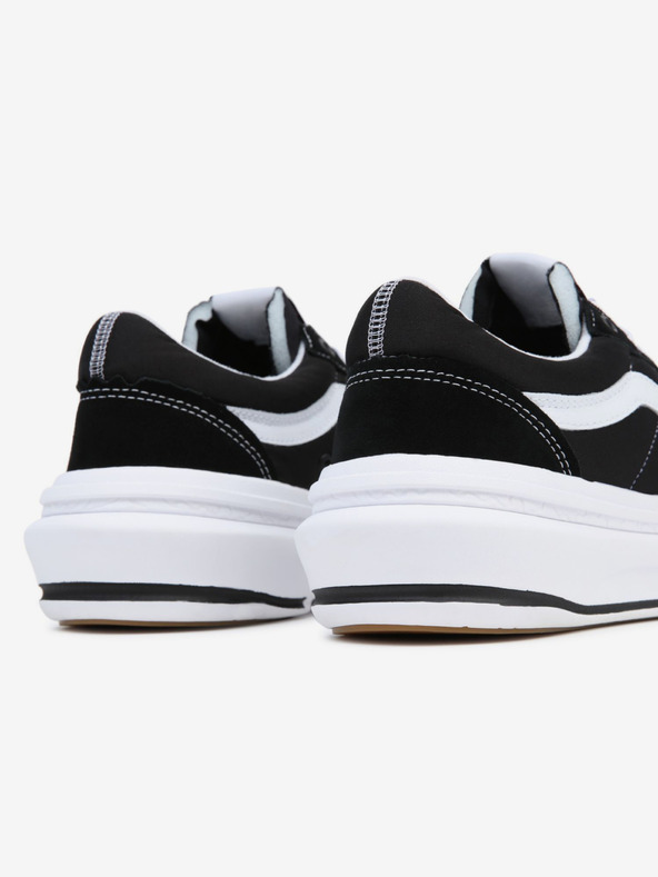 Vans Fekete tornacipő velúr részletekkel VANS