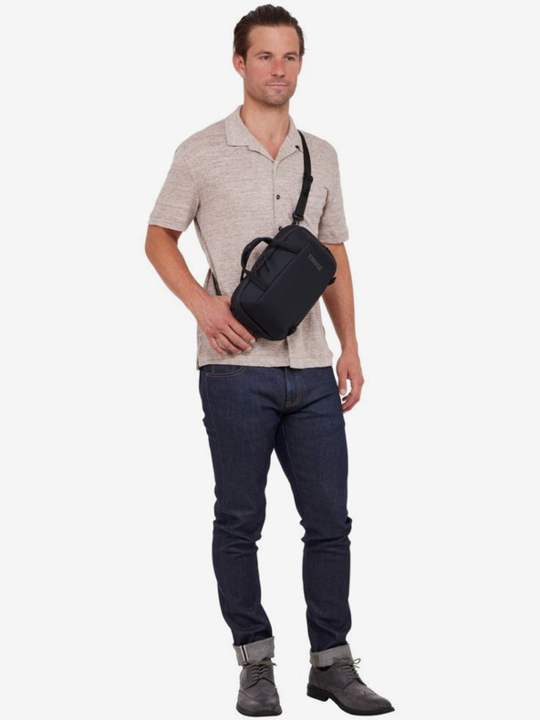 Thule Fekete Thule Subterra 2 5L válltáska