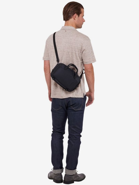 Thule Fekete Thule Subterra 2 5L válltáska