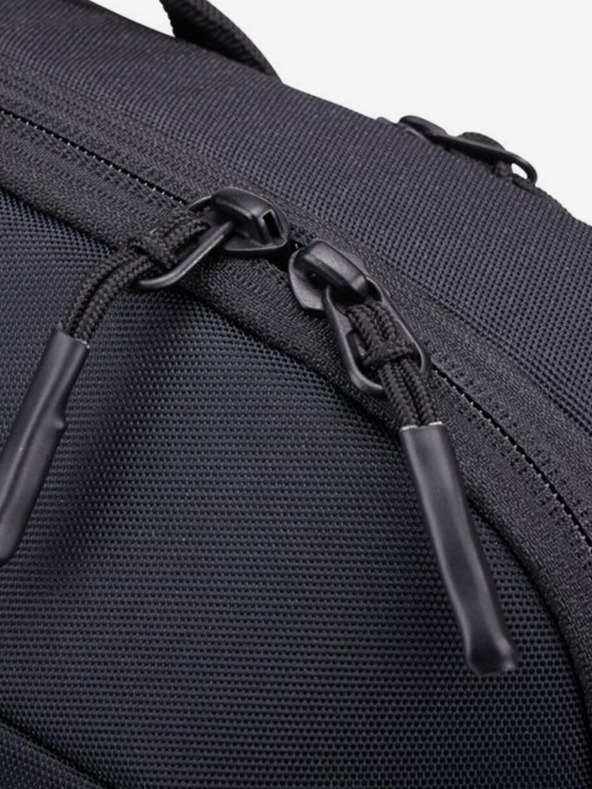 Thule Fekete 16"-os laptop táska Thule Subterra 2