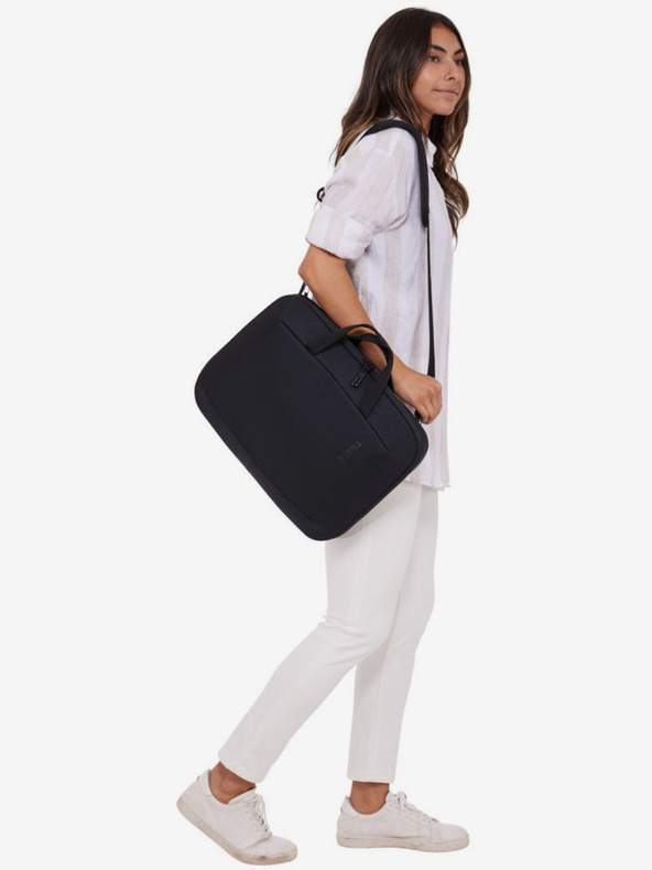 Thule Fekete 16"-os laptop táska Thule Subterra 2