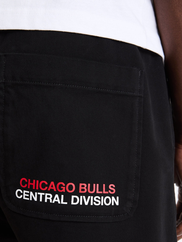 Celio Fekete férfi Celio NBA Chicago Bulls rövidnadrág
