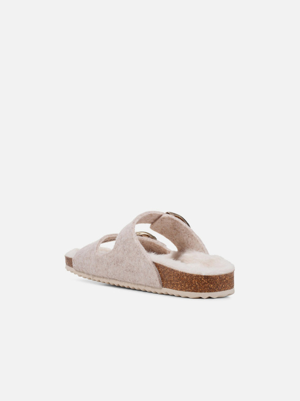 Geox Fehér női papucs Geox Brionia