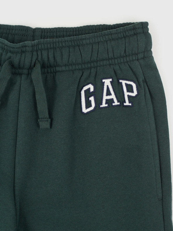 GAP Gyerek fleece sportnadrág logóval army GAP