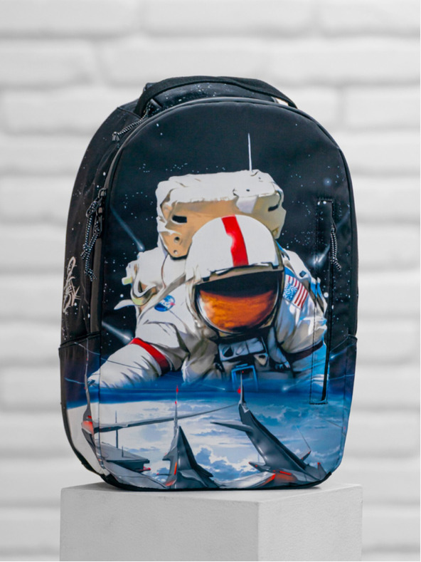 BAAGL  Fekete hátizsák Baagl eARTh - Cosmonaut by Caer8th