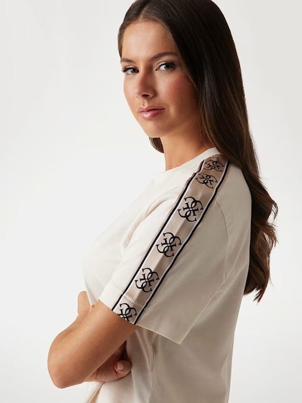 Guess Jeans Guess jeans fehér póló vállra nyomott logóval