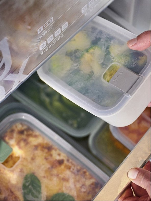 Mepal Fehér Mepal EasyClip 1500 ml-es élelmiszer-tároló doboz