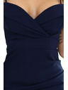 numoco CALLIE midi ruha szabadon hagyott vállakkal és édeskés nyakkivágással - sötétkék