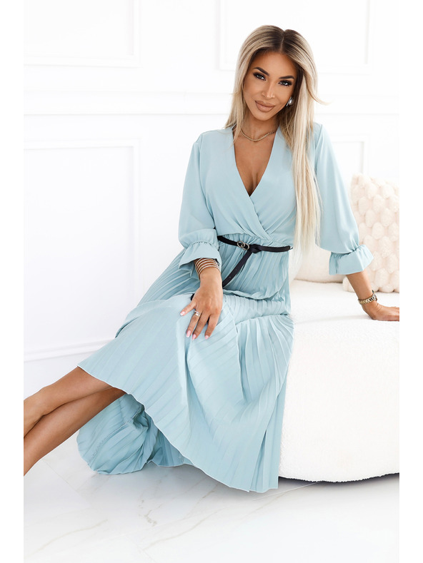 numoco Plasztikázott maxiruha nyakkivágással, övvel és 3/4 ujjal - Pasztell zsálya