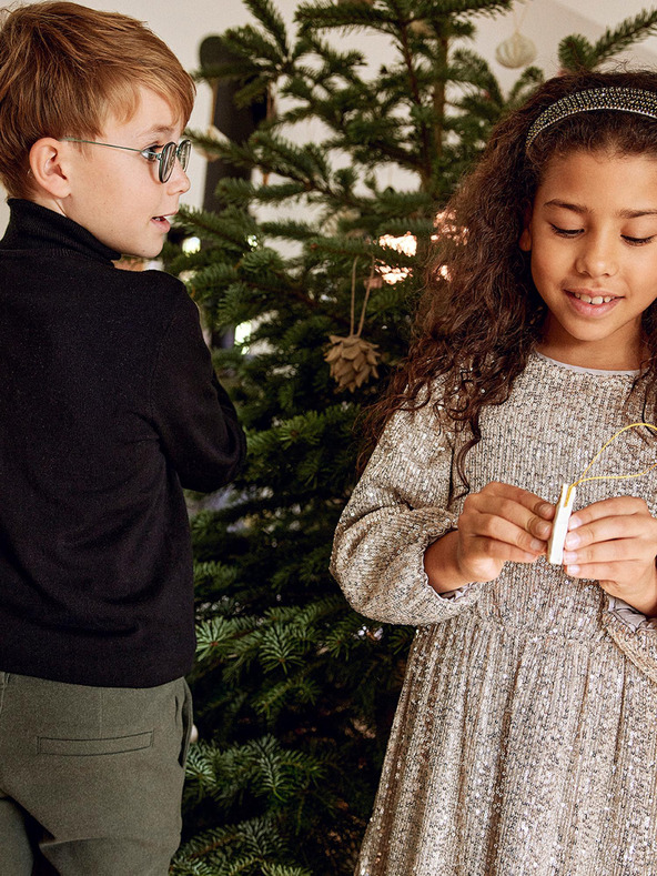 name it Fekete fiú garbó név Ralos