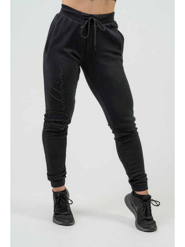 Nebbia NEBBIA Női laza szabású, aláírt INTENSE Sweatpants 846 Nebbia