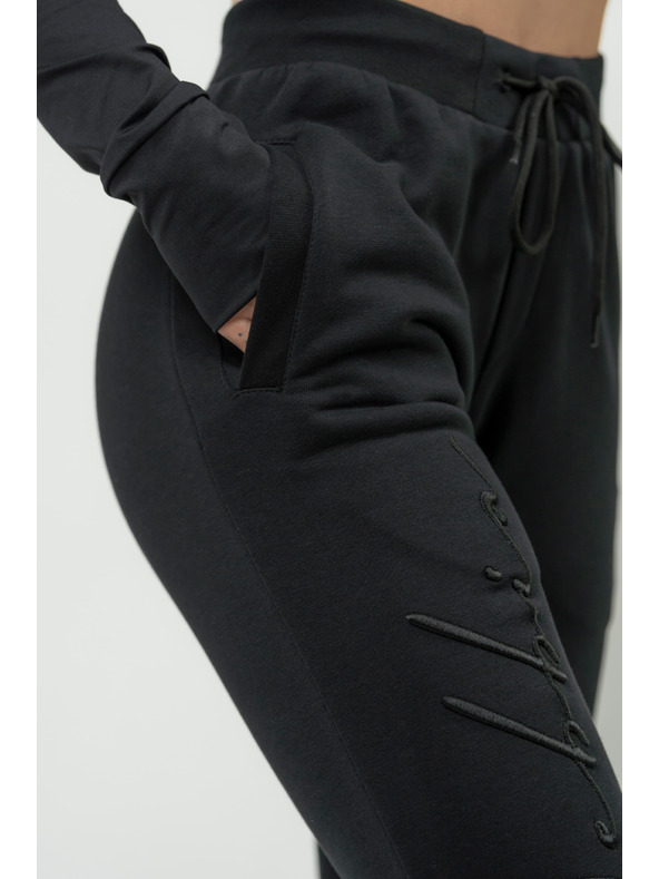 Nebbia NEBBIA Női laza szabású, aláírt INTENSE Sweatpants 846 Nebbia