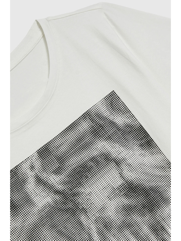Moodo Women's White T-Shirt Moodo