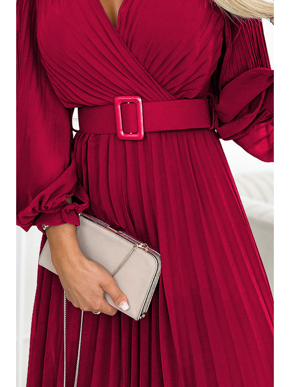 numoco 414-9 KLARA Ráncolt ruha övvel és kivágással - Bordó szín