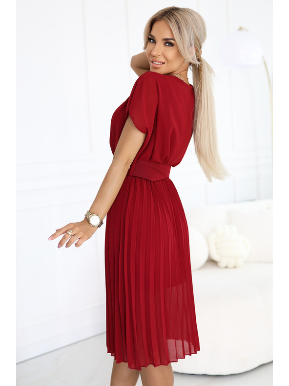 numoco 465-5 MIA Pliszírozott chiffon midi ruha széles övvel - bordó