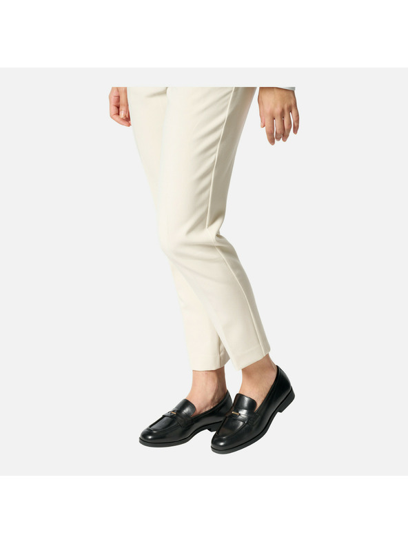 Geox Fekete Geox Cloridie női mokaszín