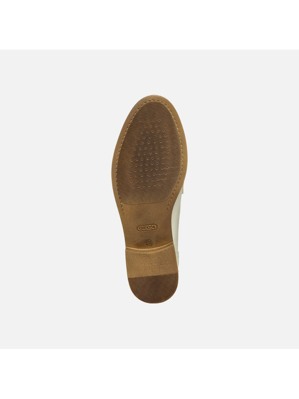 Geox Krémszínű Geox Prometya női mokaszín