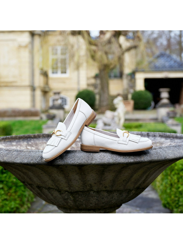 Geox Krémszínű Geox Prometya női mokaszín