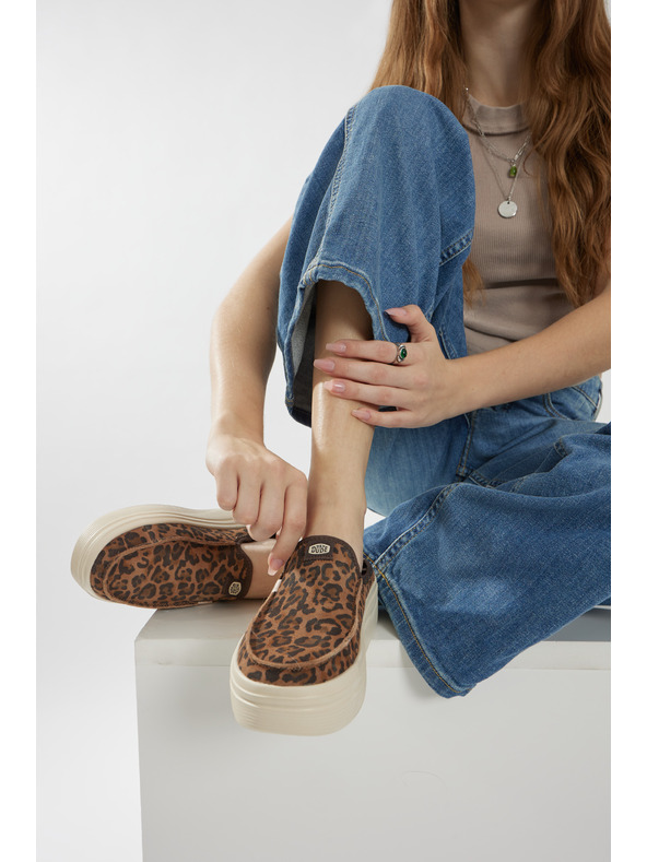Hey Dude Leopárd mintás platformos női papucs Hey Dude
