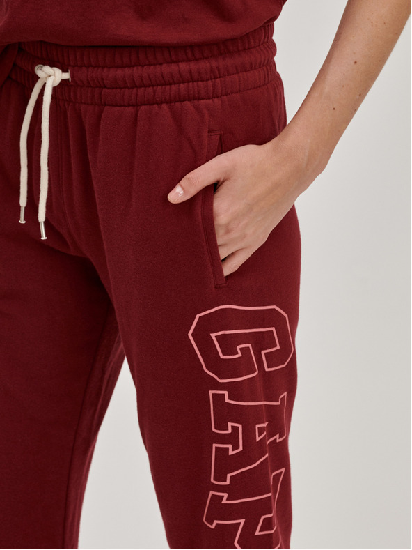 GAP GAP logóval ellátott easy melegítőnadrág