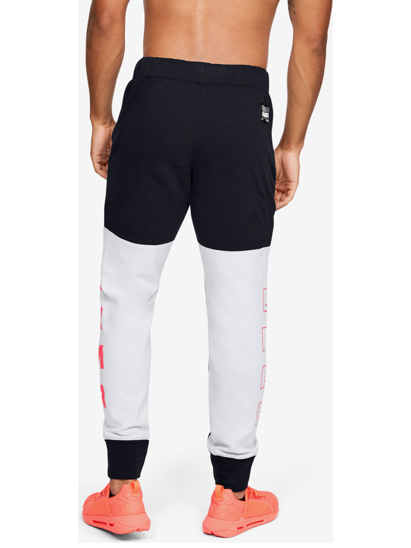 Under Armour Férfi melegítők Under Armour Moments Fleece Pant